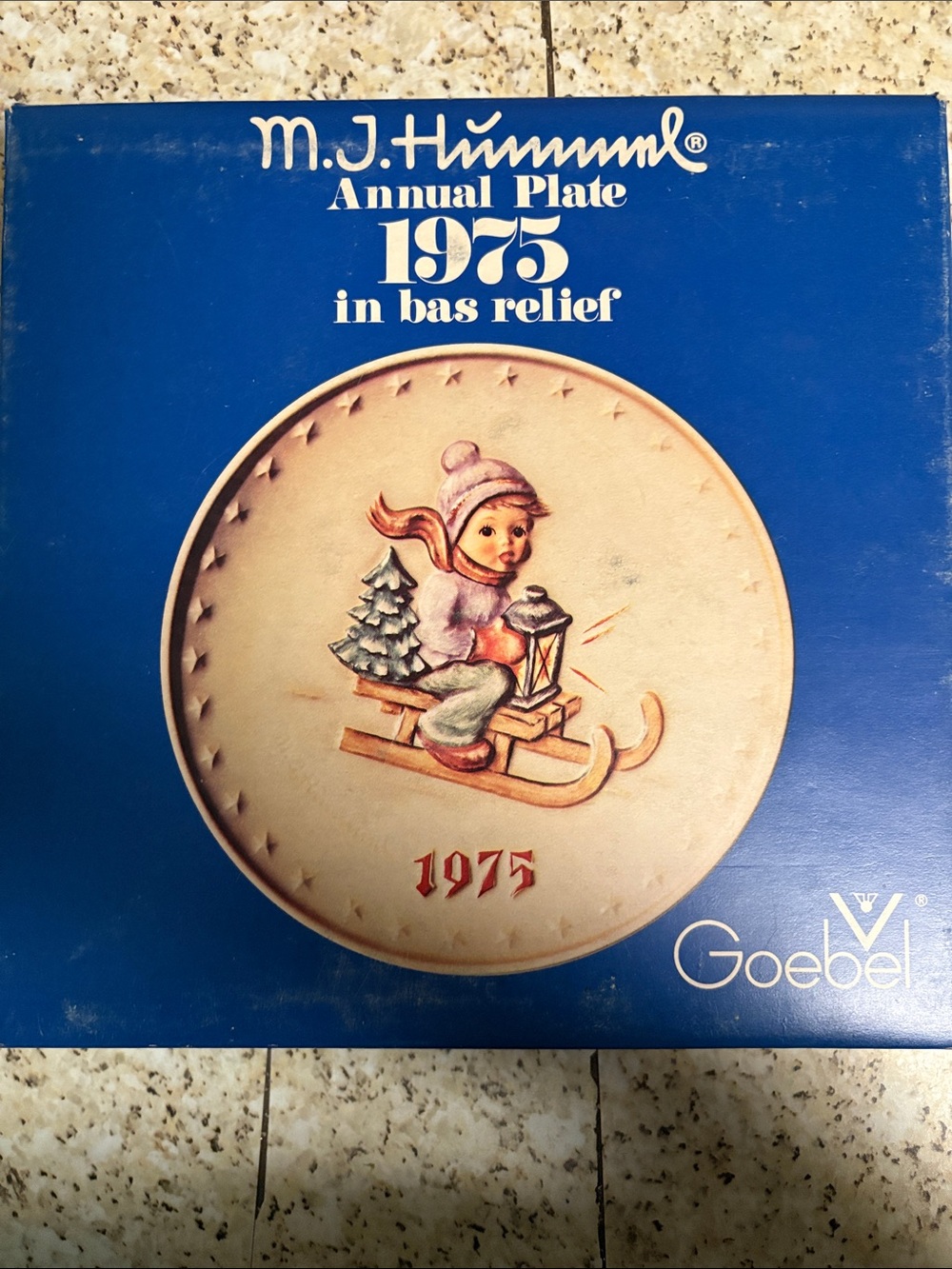 Hummel 1975 Decorative Plate - Beige, Red, Green, Brown